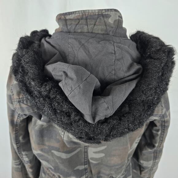American Eagle Jacket Women's M Gray Camo Heavyweight Full Zip and Snap Hooded - Picture 4 of 16